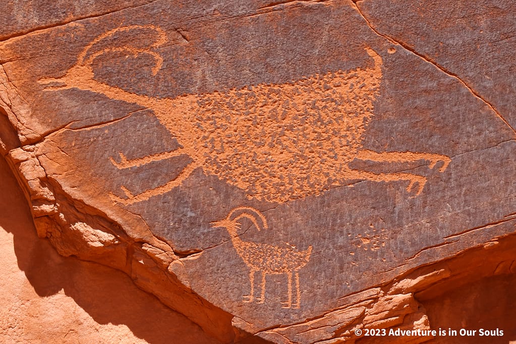 Petroglyphs - Monument Valley