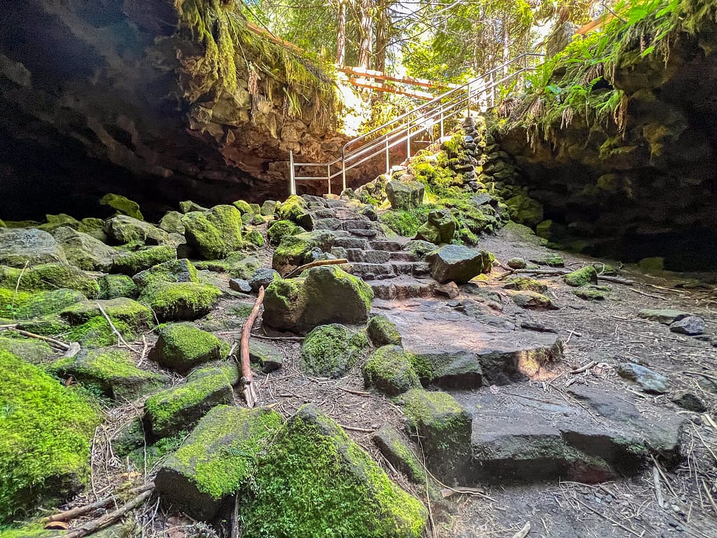 Mount Saint Helens Ape Caves
