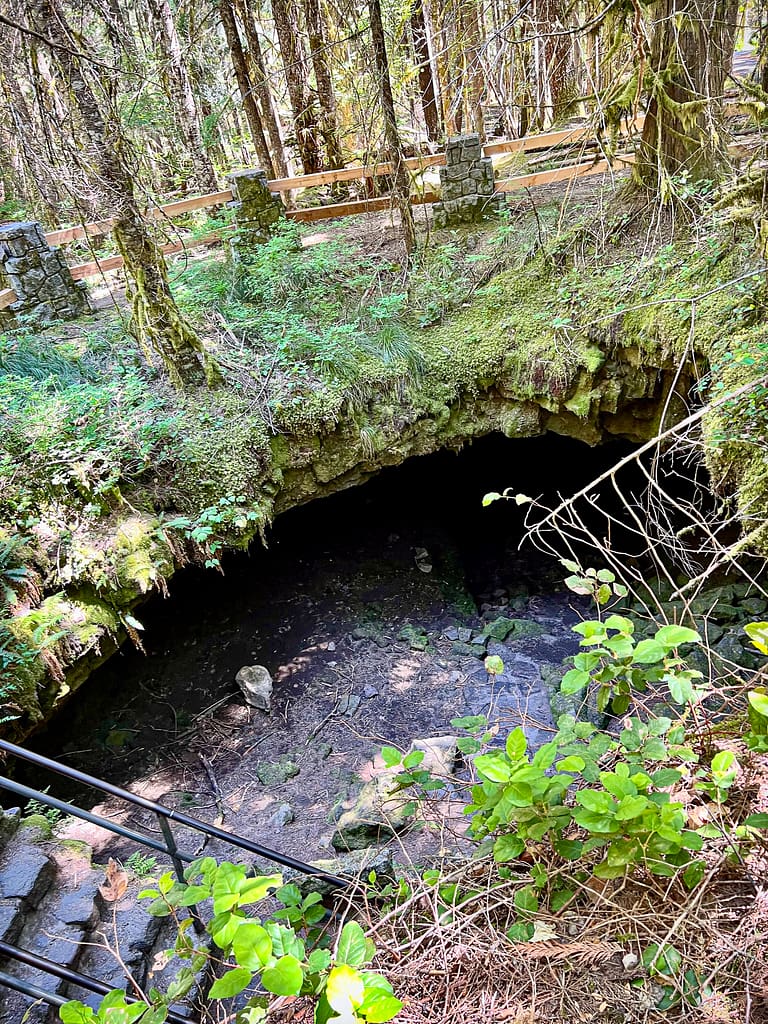 Mount Saint Helens Ape Caves